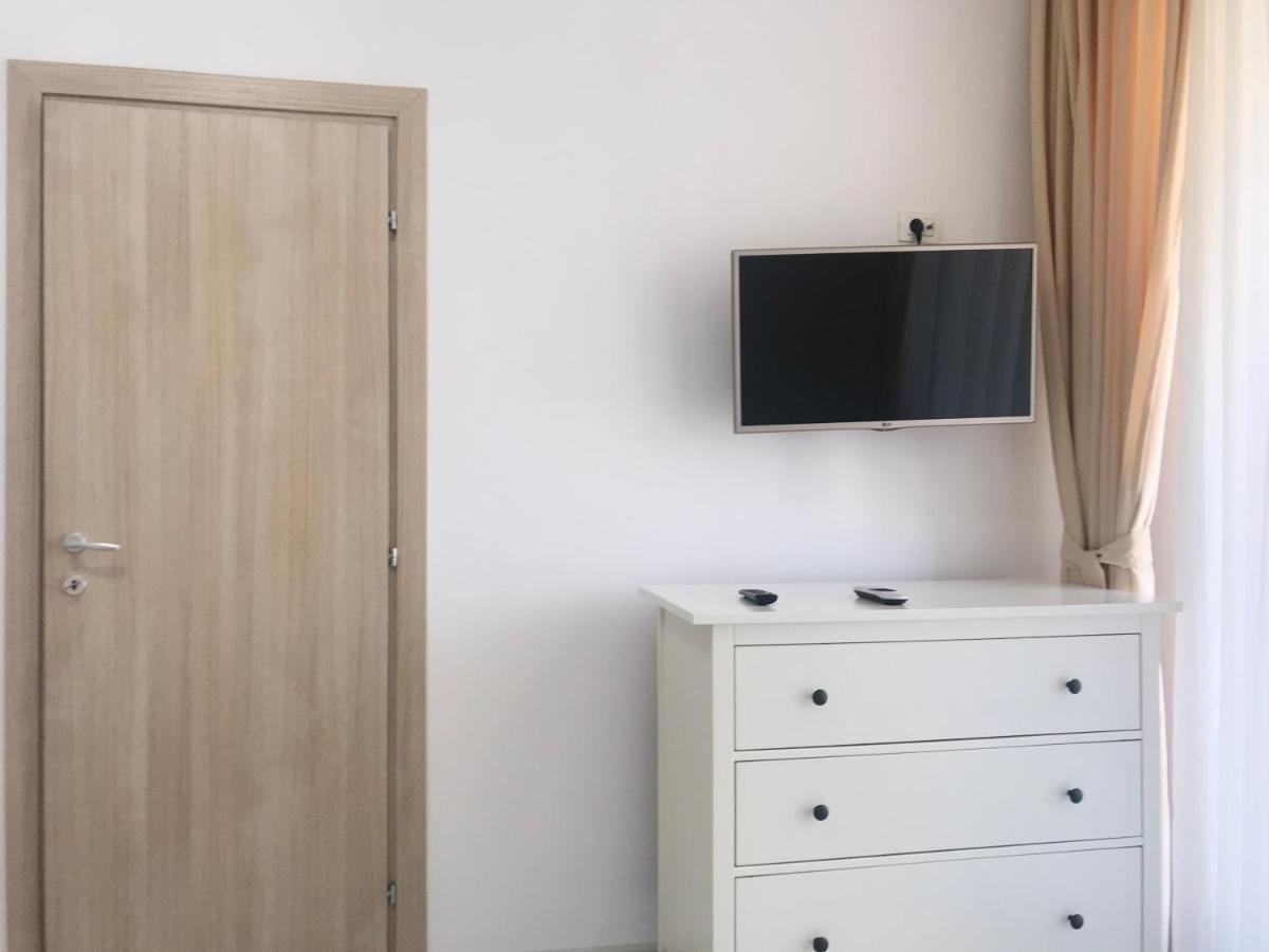 Parlament Fancy Apartments Букурещ Екстериор снимка